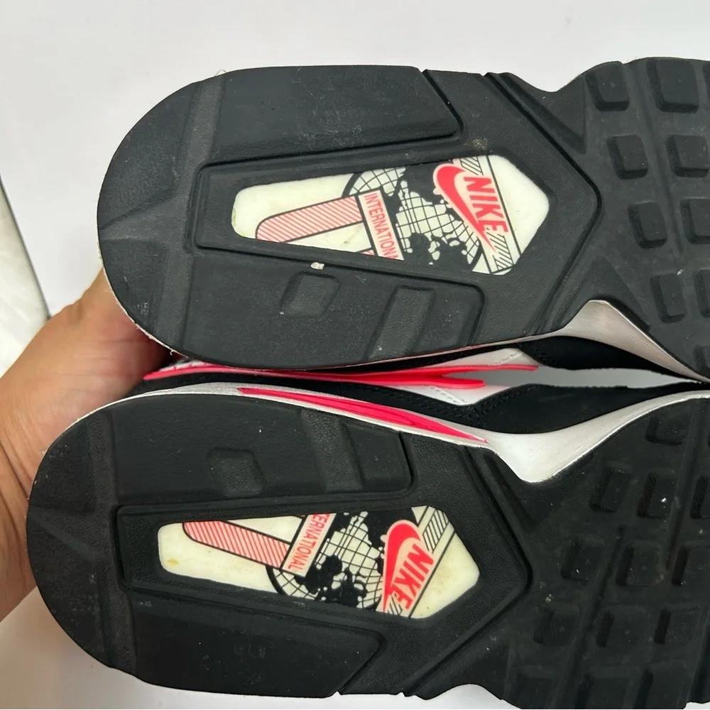 Nike Air Max ST GS Hyper pink white neon trainers size: 6Y (kids) - Picture 9 of 10